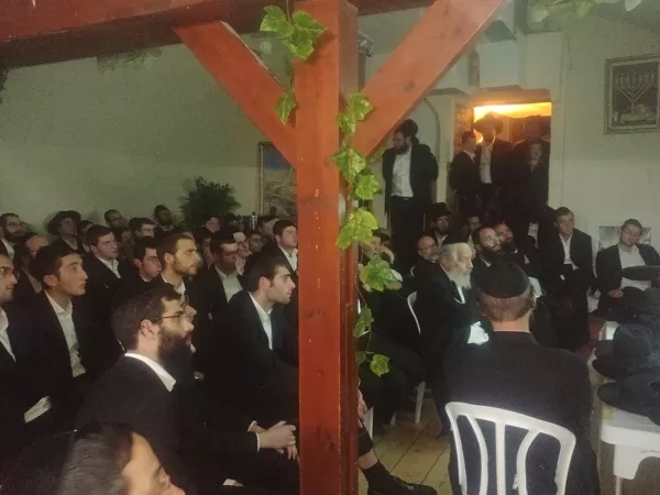שידור חי של הלווית רב גדול מארה"ב